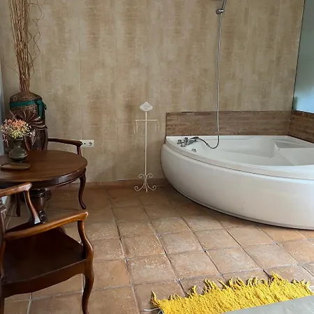 Casa Mas Molines Con Piscina, Jacuzzi Y Barbacoas Chalet Mont-ras (Montrás)