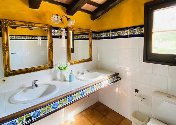 Horská chata Casa Mas Molines Con Piscina, Jacuzzi Y Barbacoas. Montrás