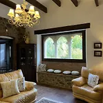 Horská chata Casa Mas Molines Con Piscina, Jacuzzi Y Barbacoas. Montrás